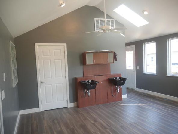531 E Cleveland Ave, Monett, MO 65708